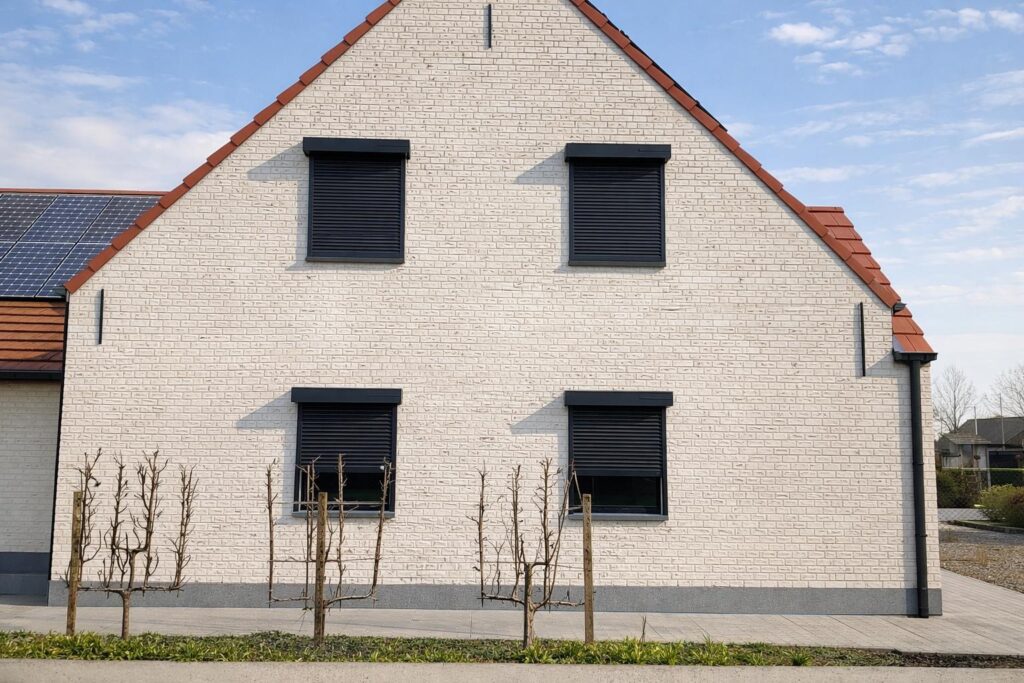 donkere solar rolluiken van baert lochristi